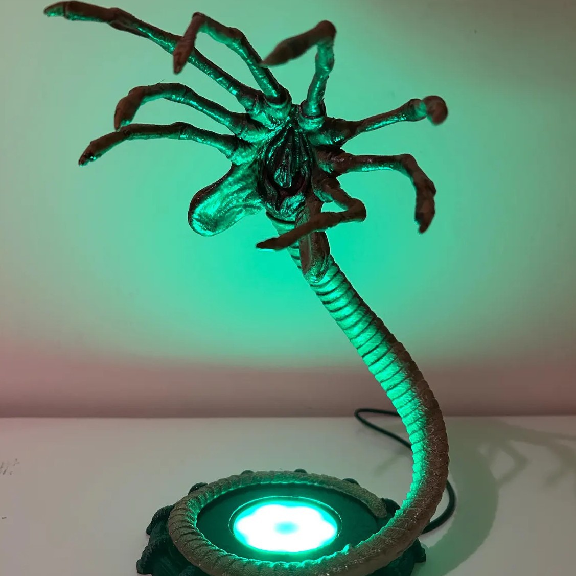 Alien Facehugger Lamp Nightlig - огляд і ціна Pumpkin Lantern Halloween